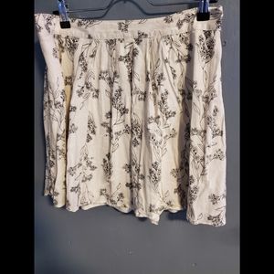 🖖 2 for $10🖖NW White Floral Summer Skirt
